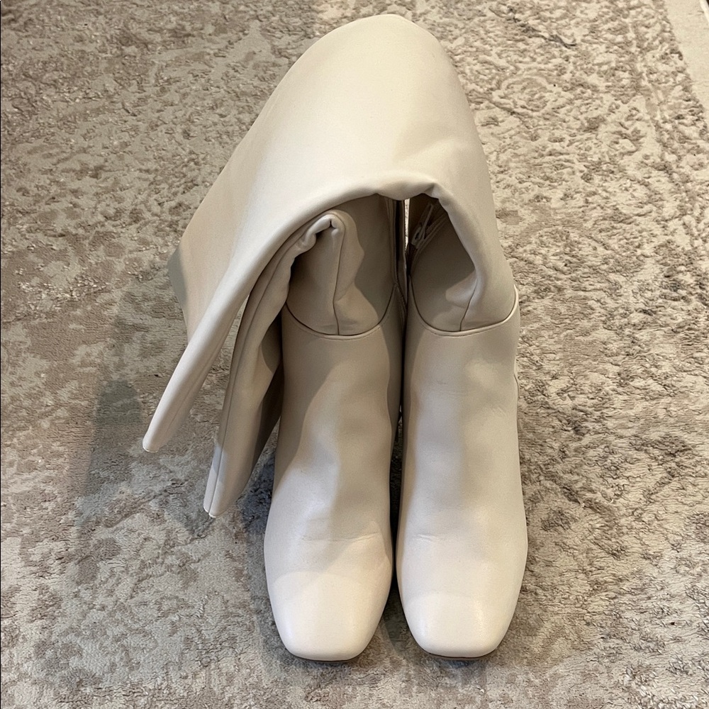 Elegant Cream Women's Boots